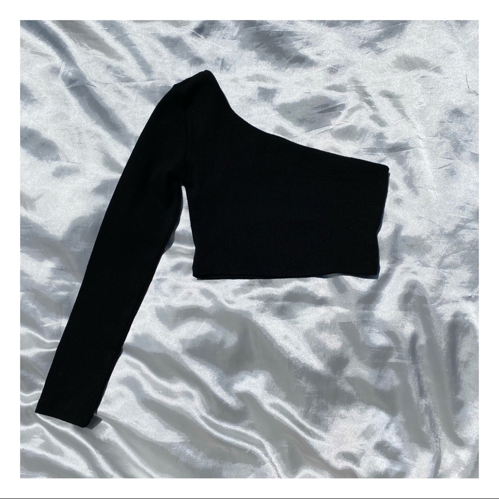 Princess Polly Brianna One Shoulder Black Crop Top - Picture 2 of 5